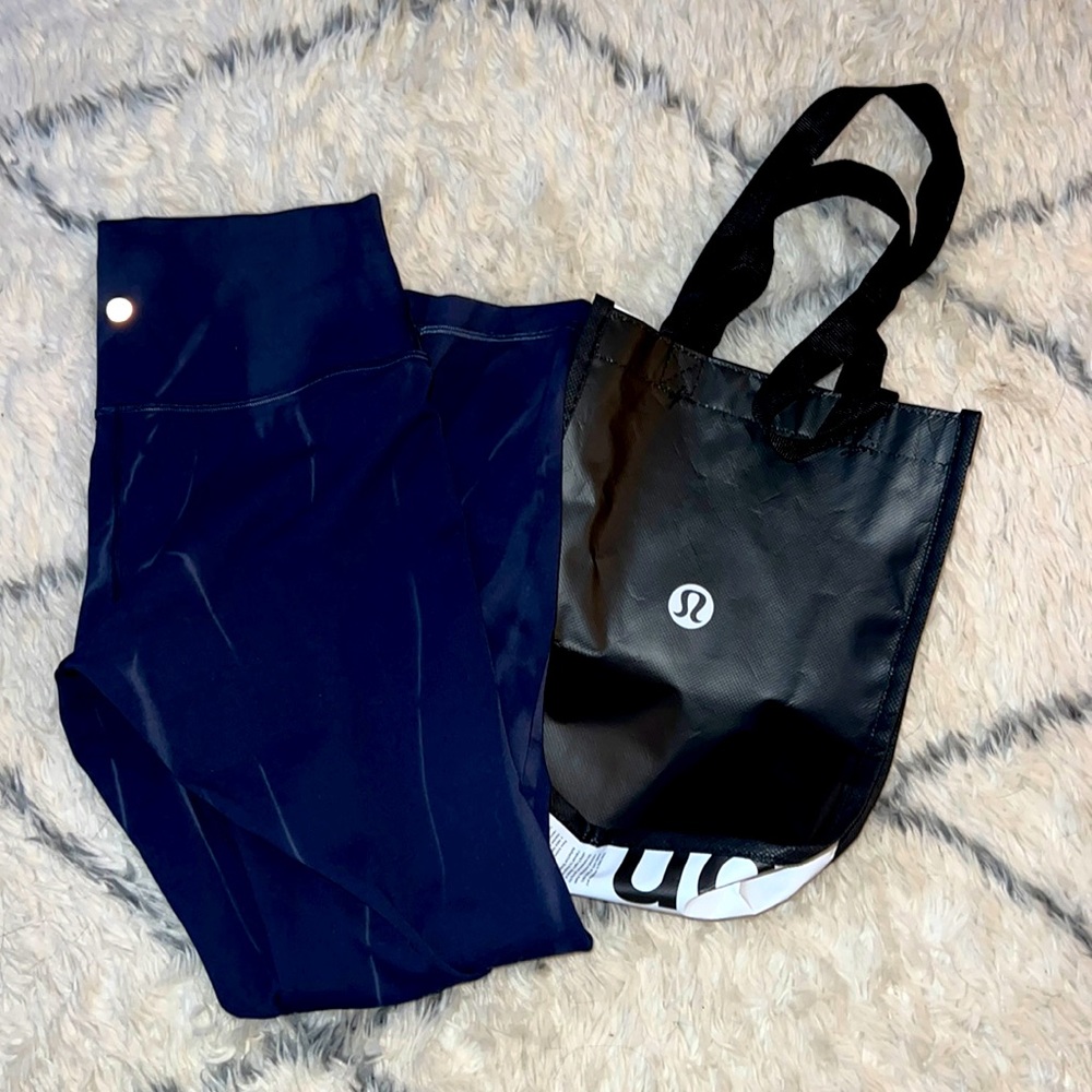 Lululemon wunder train tights 25” in sun bleached navy.